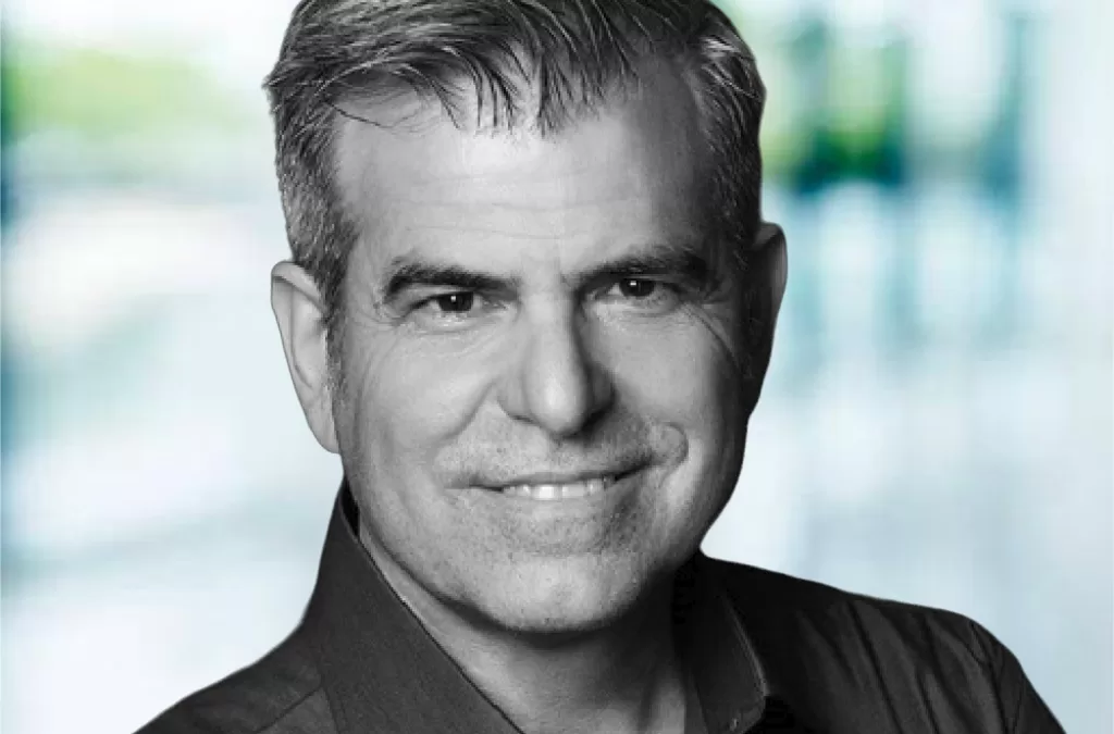 Dr George Goumenos